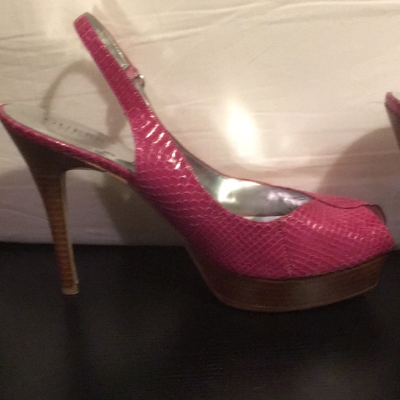 Guess Pink Python 🐍 platform heels 👠 - Picture 4 of 8